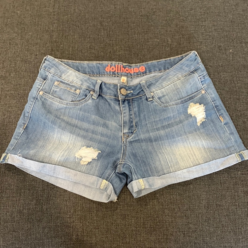Dollhouse light wash distressed rolled hem denim jean shorts size 11